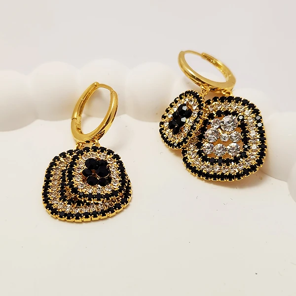 Baguette layered loop Earrings, Black - Image 4