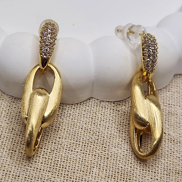 Clink Gold Link Earrings