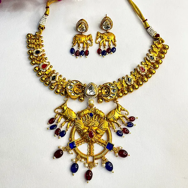 Ethnic Hasli Necklace with earrings