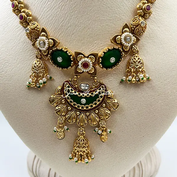Regal Heritage Kundan Necklace Set - Image 3