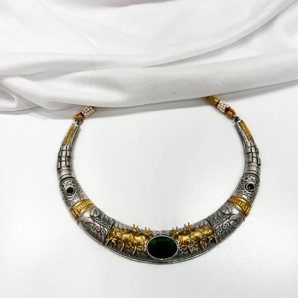 Hasli Choker with stones and artwork, Green - Image 4