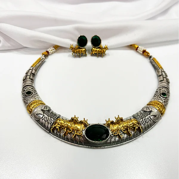 Hasli Choker with stones and artwork, Green - Image 5