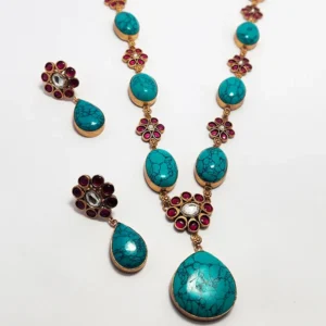 Alternative view of Sia Necklace with Stone and Polki