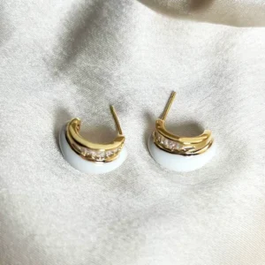 White Pushback Huggies