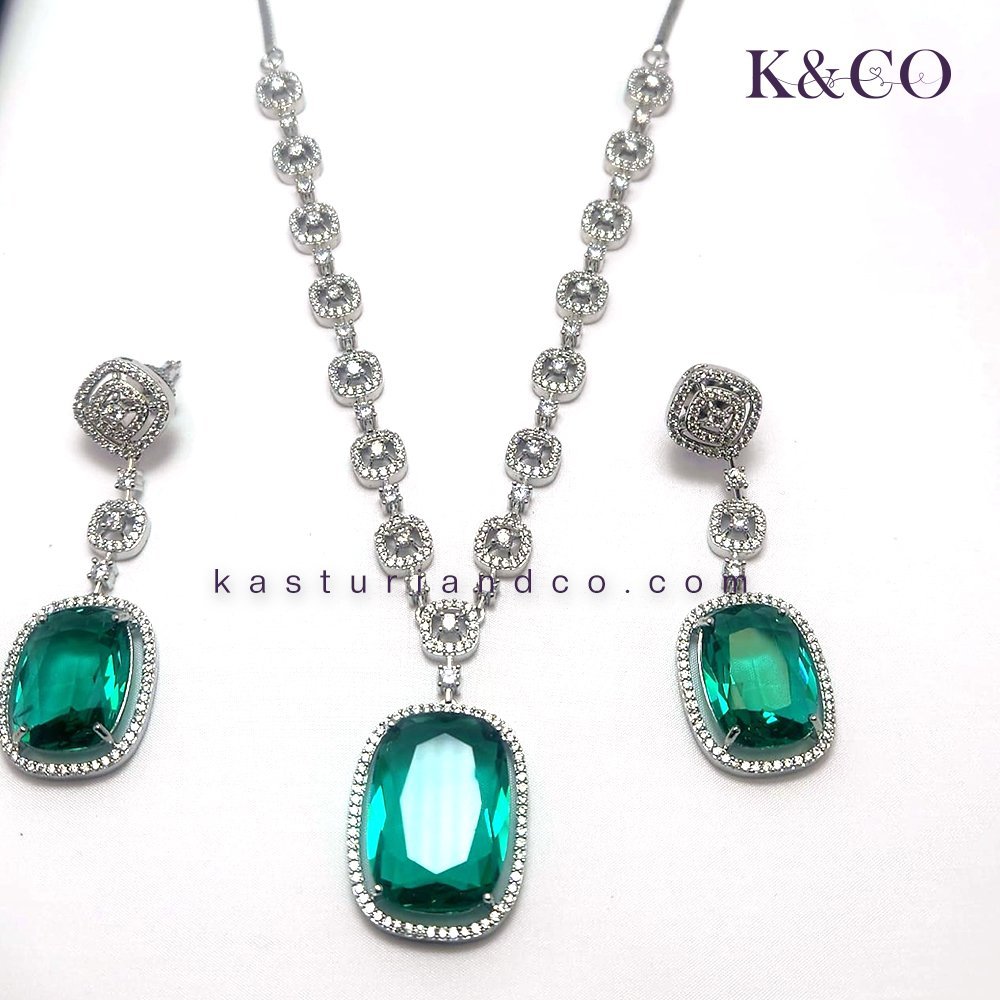 CZ Necklace with large stone, green - Image 2
