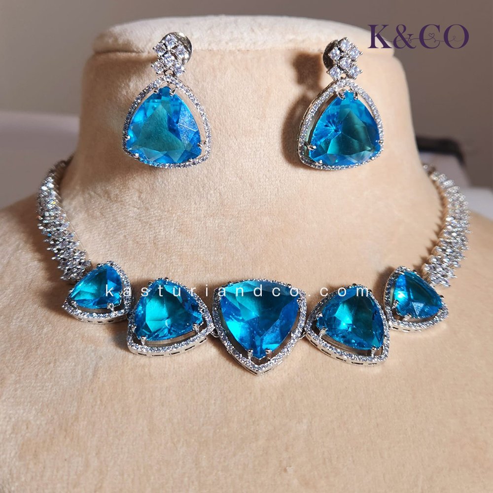 Tina Premium Crystals Necklace - Image 3