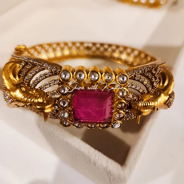 Antique Gold Elephant Kada with Stone - Image 4