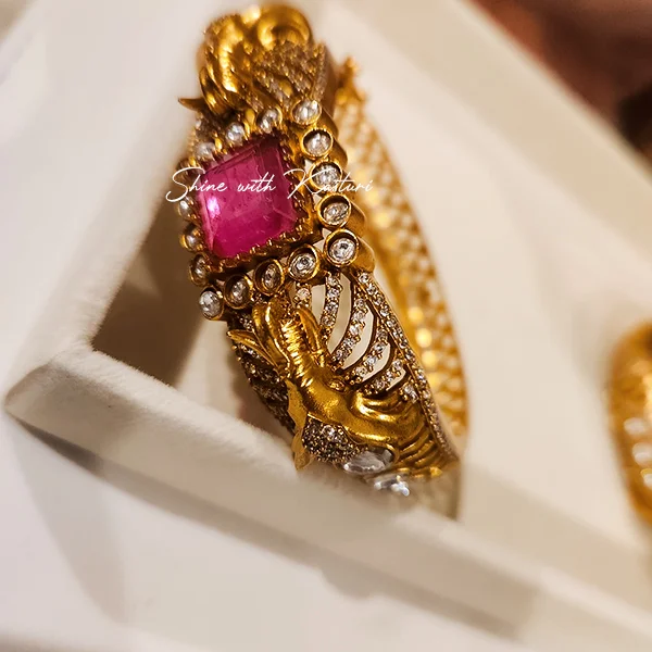 Antique Gold Elephant Kada with Stone - Image 3
