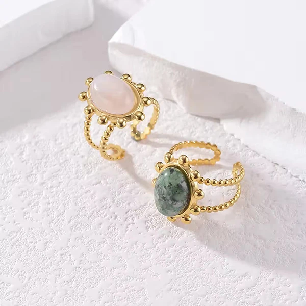 Stylish Stone Ring in gold plating