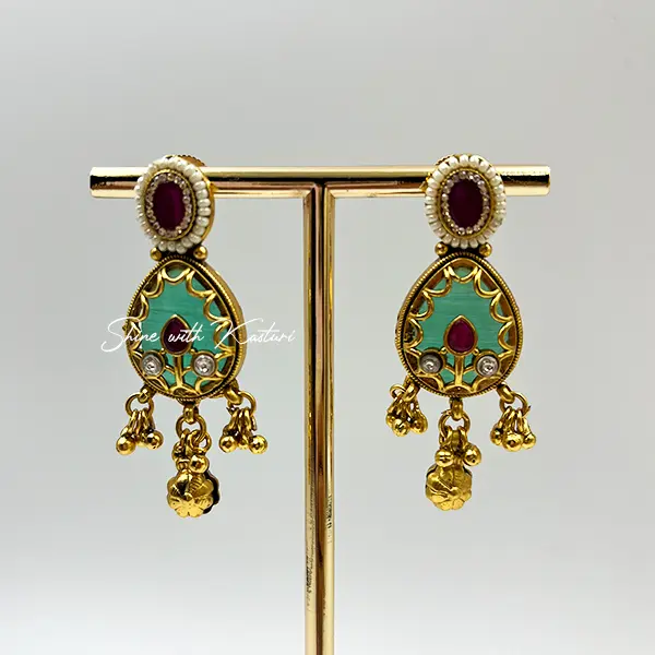 Grace Double-Layered Heritage Necklace Set - Image 4