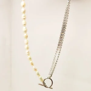 Freshwater Pearls Necklace with Baguette layer