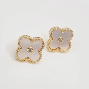 Fleur White Earrings